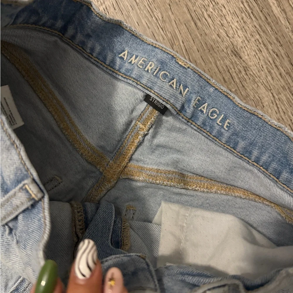 American Eagle Outfitters Ripped Light Blue Jean Shorts - Picture 4 of 5
